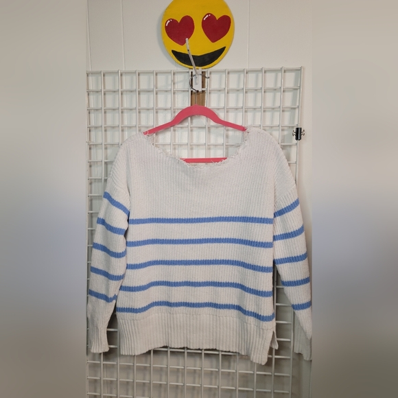 Striped Blue and White Women's Sweater, SOFT,  USED,  CLEAN,  196 - Picture 4 of 8